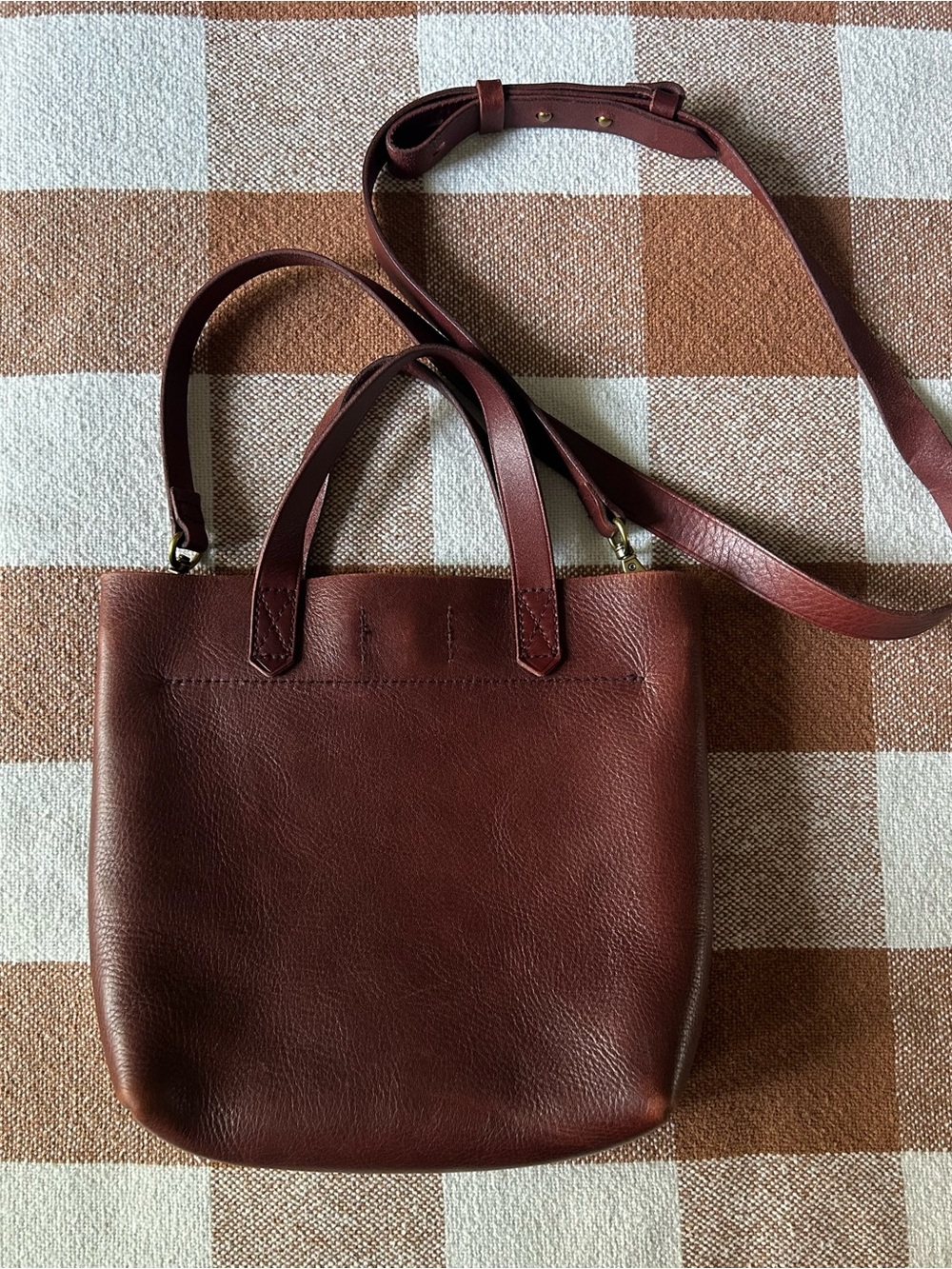 Madewell Small Transport Tote Crossbody in Dark Cabernet - Picture 2 of 6
